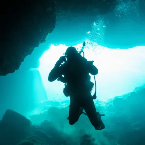 Deep-Diver-4-600x800